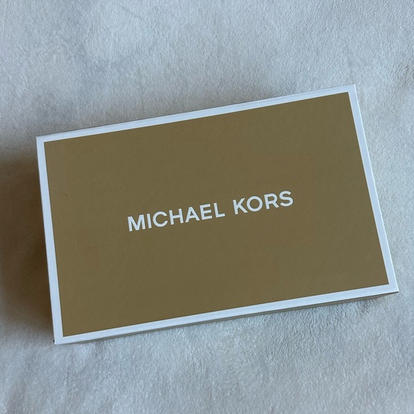 NWT Black Michael Kors Wristlet - Picture 2 of 8